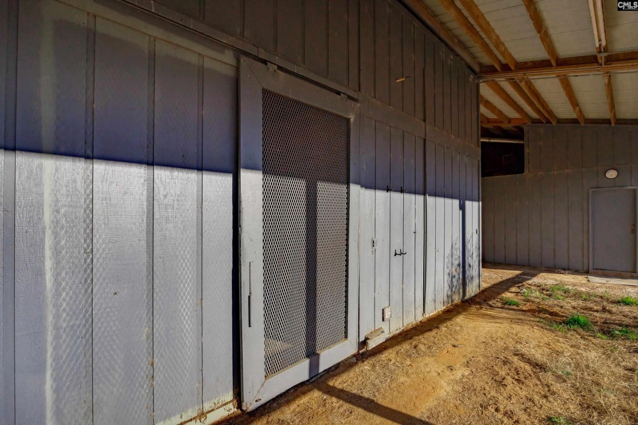 369 Sweet Street Photo 27