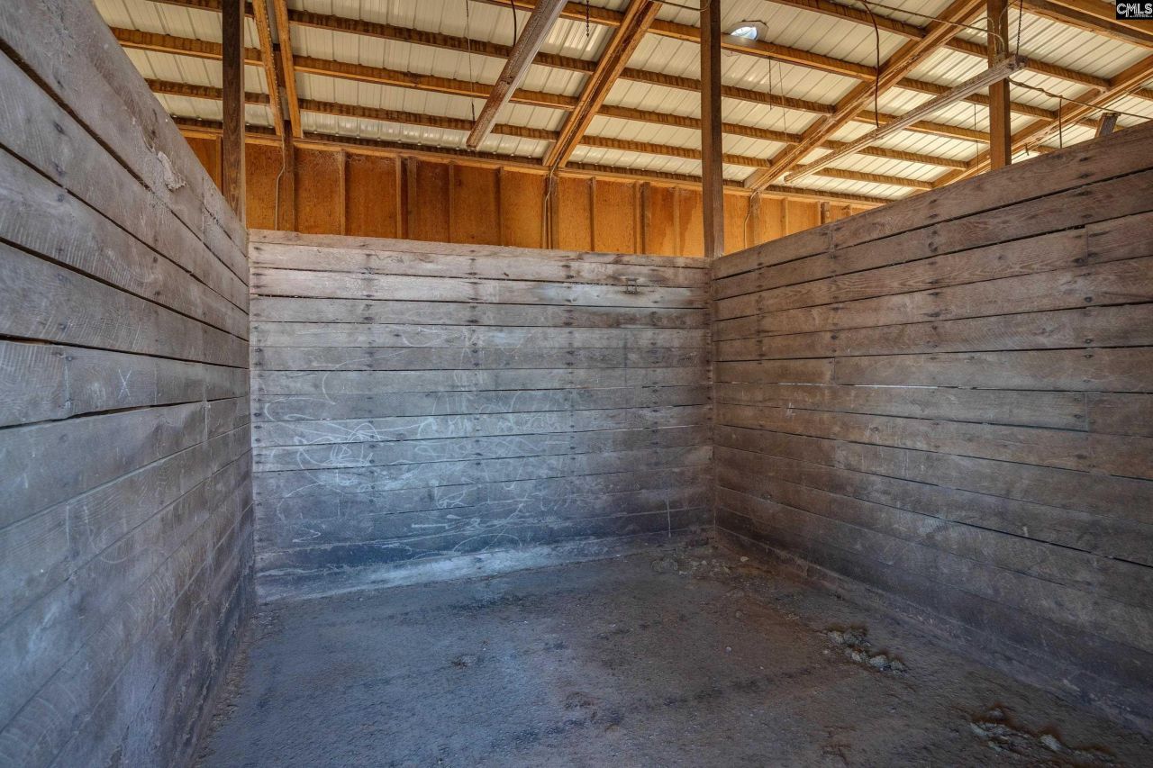 369 Sweet Street Photo 28