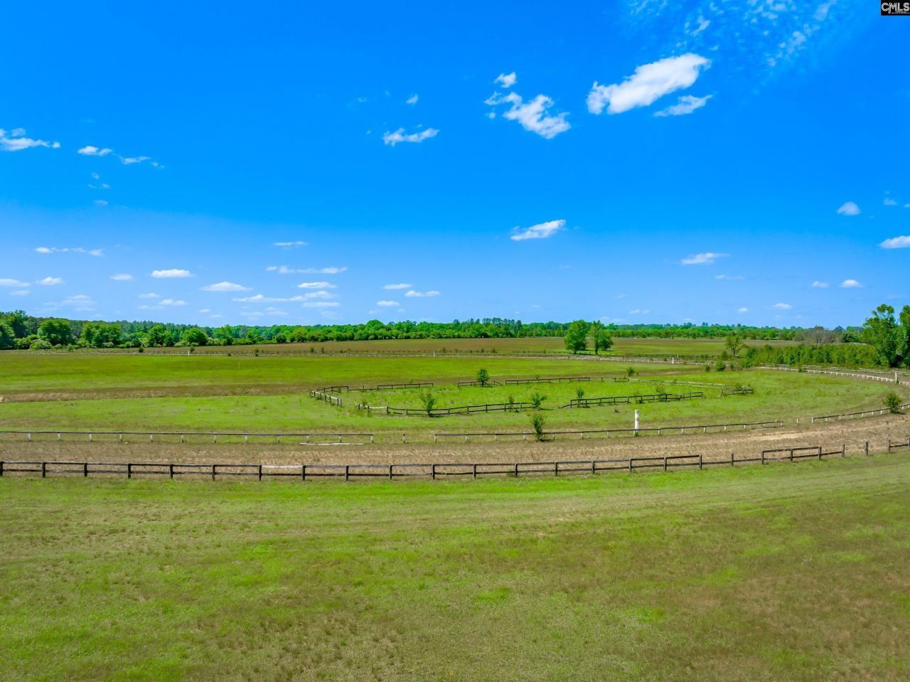 369 Sweet Street Photo 6