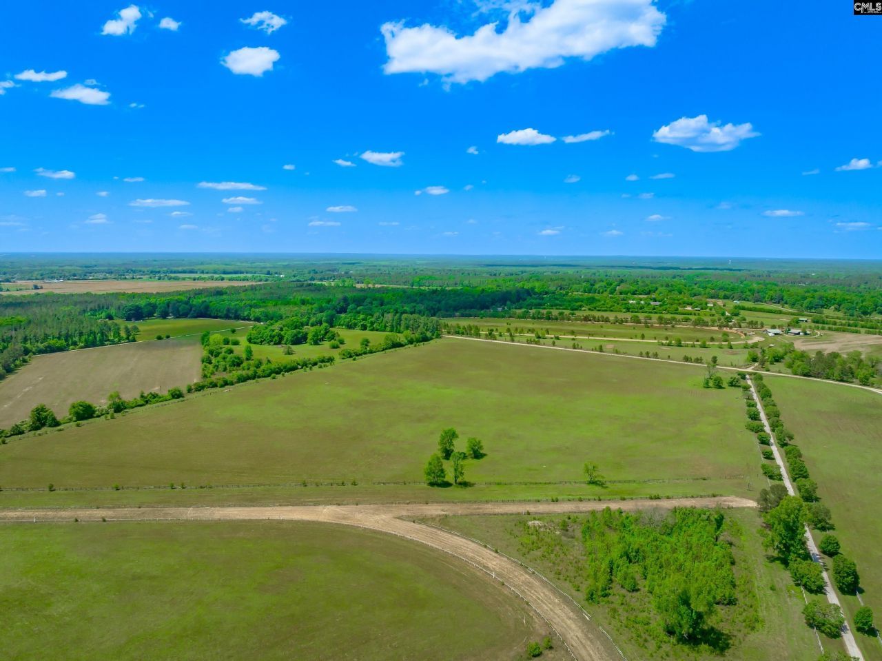 369 Sweet Street Photo 7