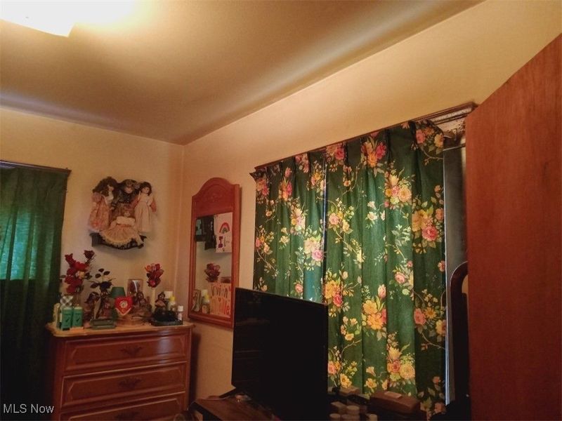 7528 Ottawa Road, Cleveland, OH 44105 Photo 9