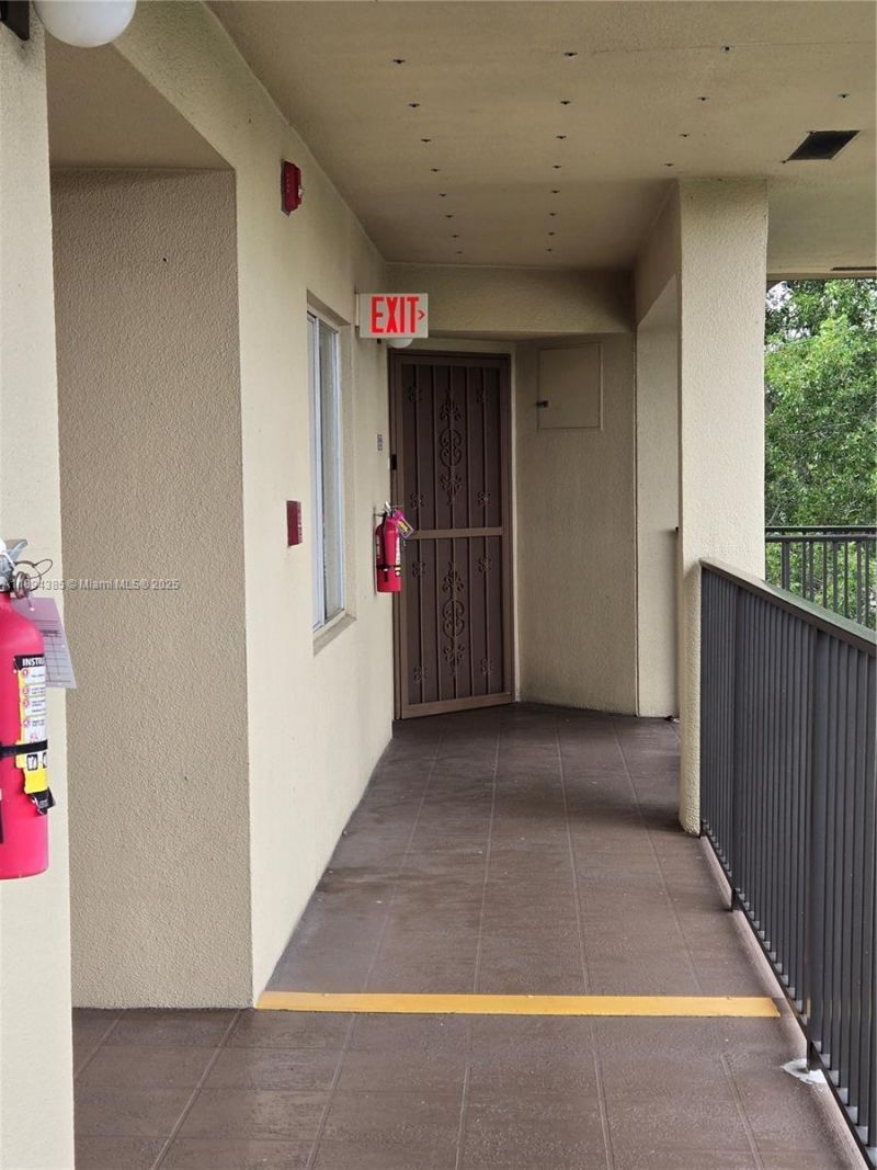 1001 SW 141st Ave, Unit 412K, Pembroke Pines, FL 33027 Photo