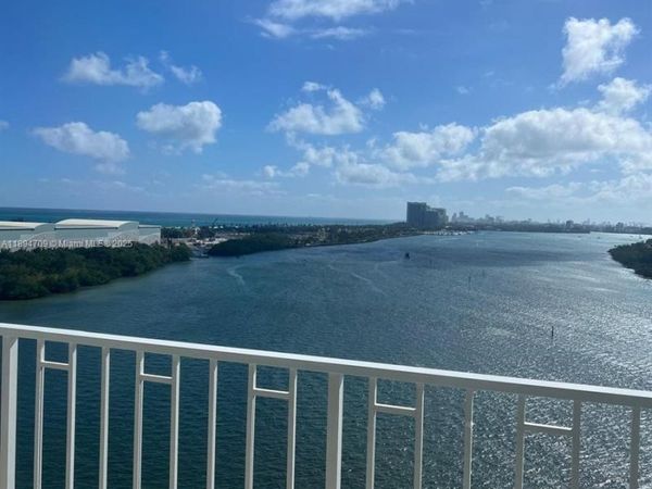 500 Bayview Dr, Unit 630, Sunny Isles Beach, FL 33160