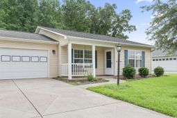 434 Oak Crest Circle photo 4