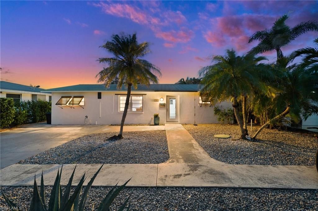 2331 Lemon St, Saint James City, FL 33956 Photo