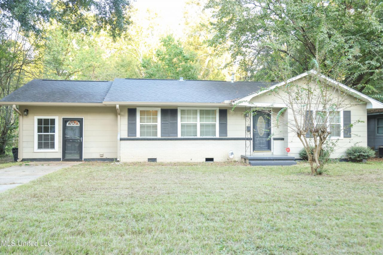 5448 Crepe Myrtle Drive, Jackson, MS 39206 Main Photo