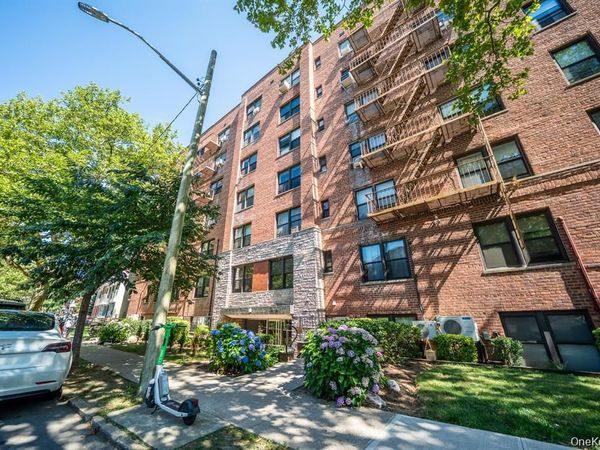 141-30 84 Road, Unit 5E, Briarwood, NY 11435