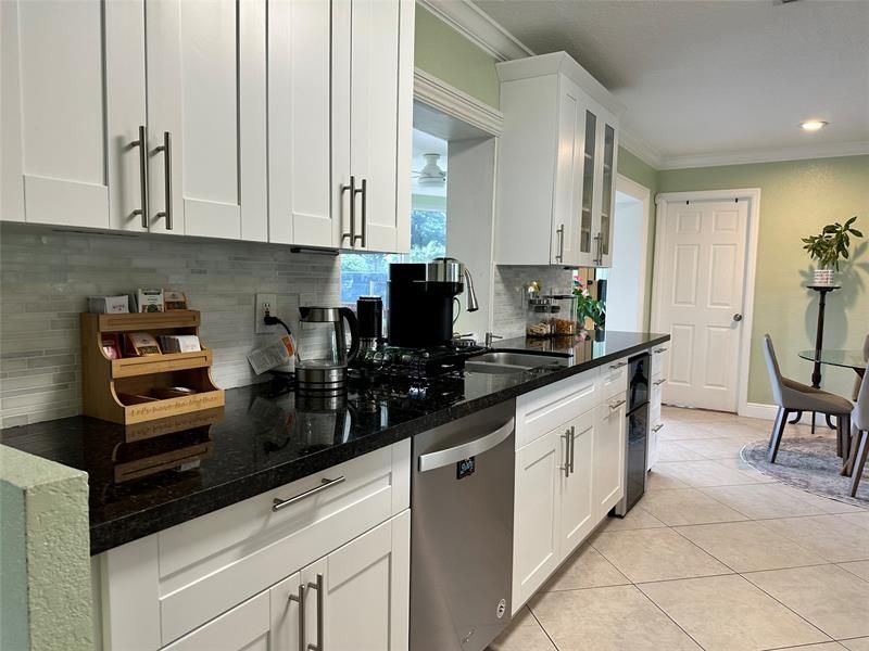 9208 NW 80th St, Tamarac, FL 33321 Photo