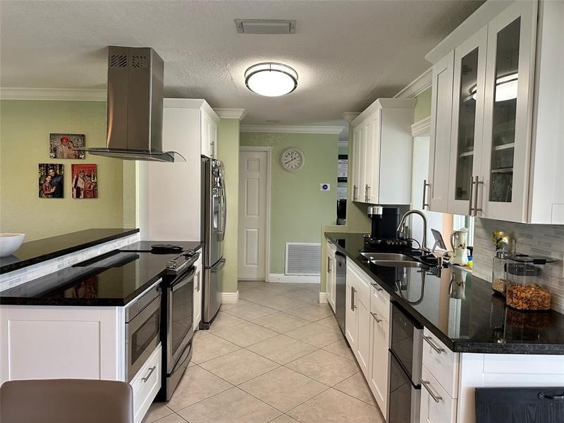 9208 NW 80th St, Tamarac, FL 33321 Photo