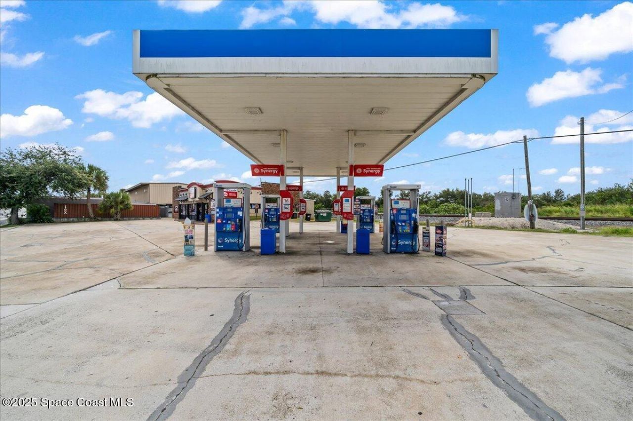 2009 N Cocoa Boulevard, Cocoa, FL 32922 Photo