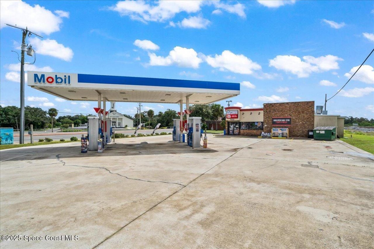 2009 N Cocoa Boulevard, Cocoa, FL 32922 Photo