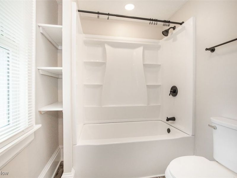 693 Roslyn Avenue, Akron, OH 44320 Photo 15