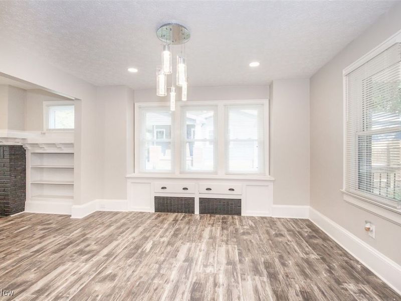 693 Roslyn Avenue, Akron, OH 44320 Photo 8