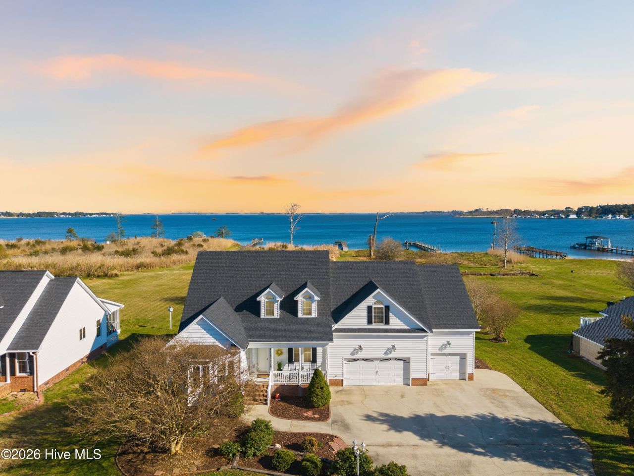 123 Nautical Lane, Currituck, NC 27929 Main Photo