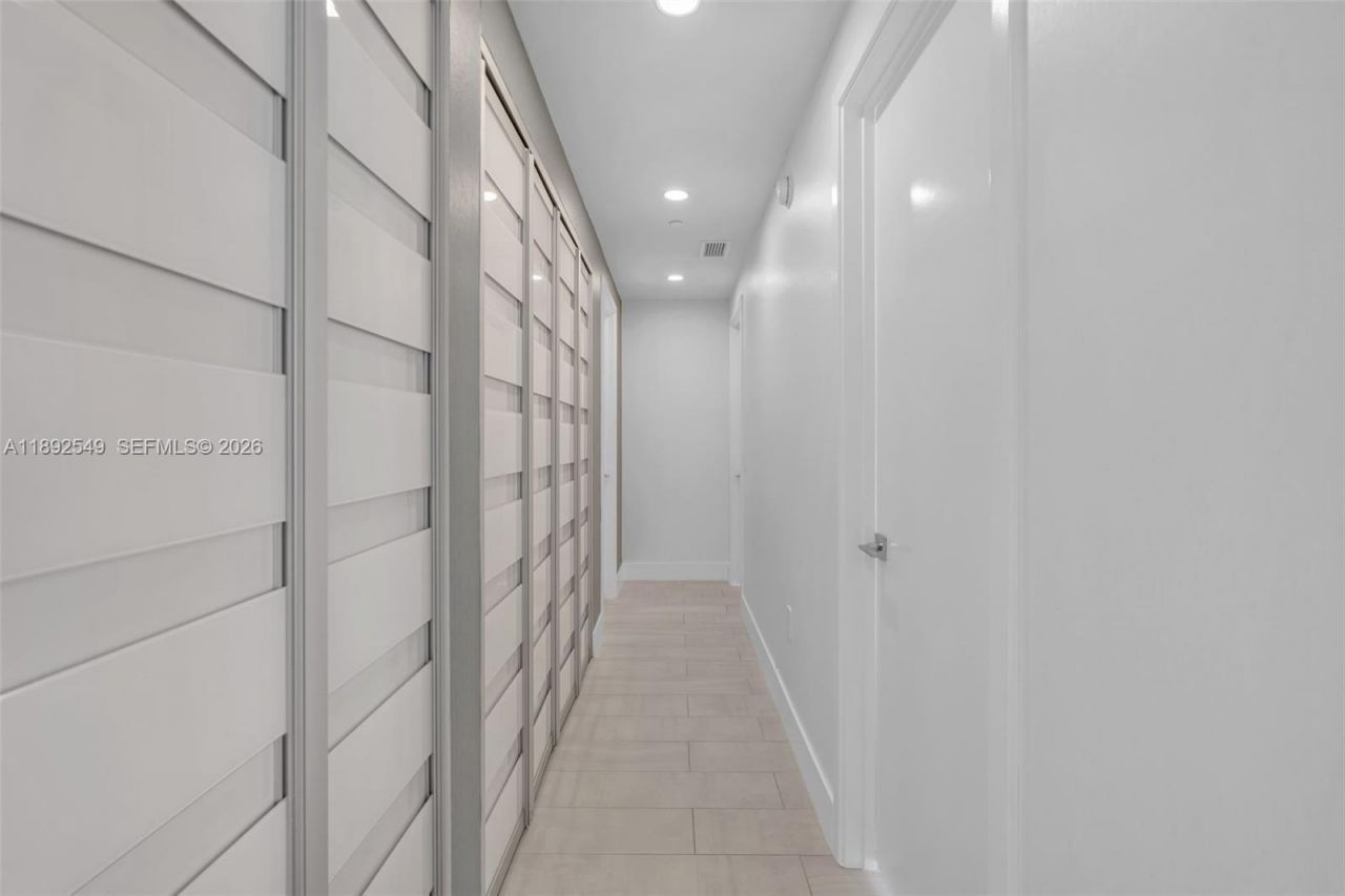 2000 Metropica Way, Unit 2001, Sunrise, FL 33323 Photo