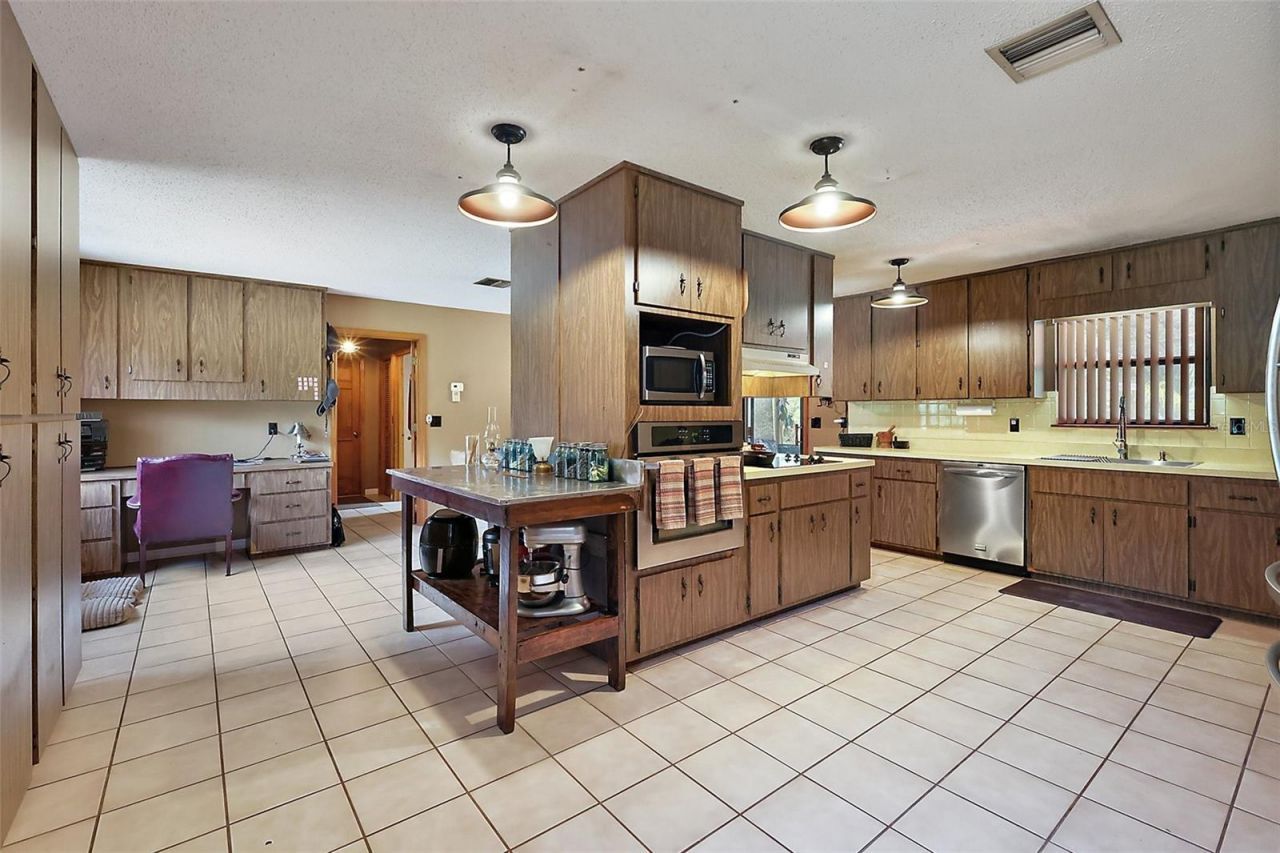 672 E Belt Avenue, Bushnell, FL 33513 Photo