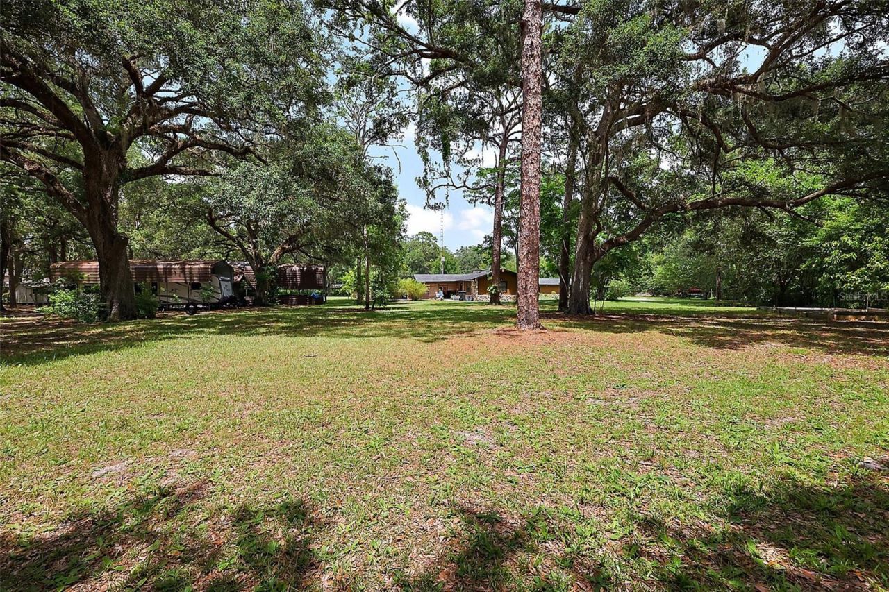 672 E Belt Avenue, Bushnell, FL 33513 Photo