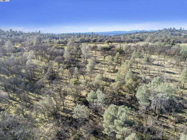 14011 Neptune Ln, Browns Valley, CA 95918