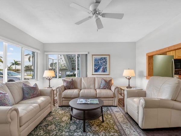 3160 Lake Osborne Dr, Unit 107, Lake Worth Beach, FL 33461