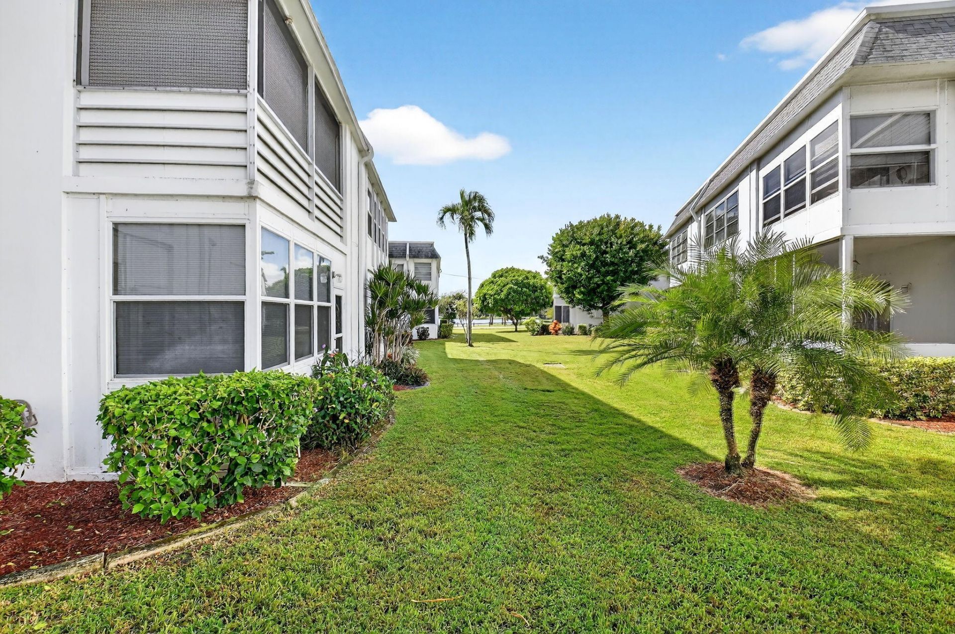 3160 Lake Osborne Dr, Unit 107, Lake Worth Beach, FL 33461 Photo