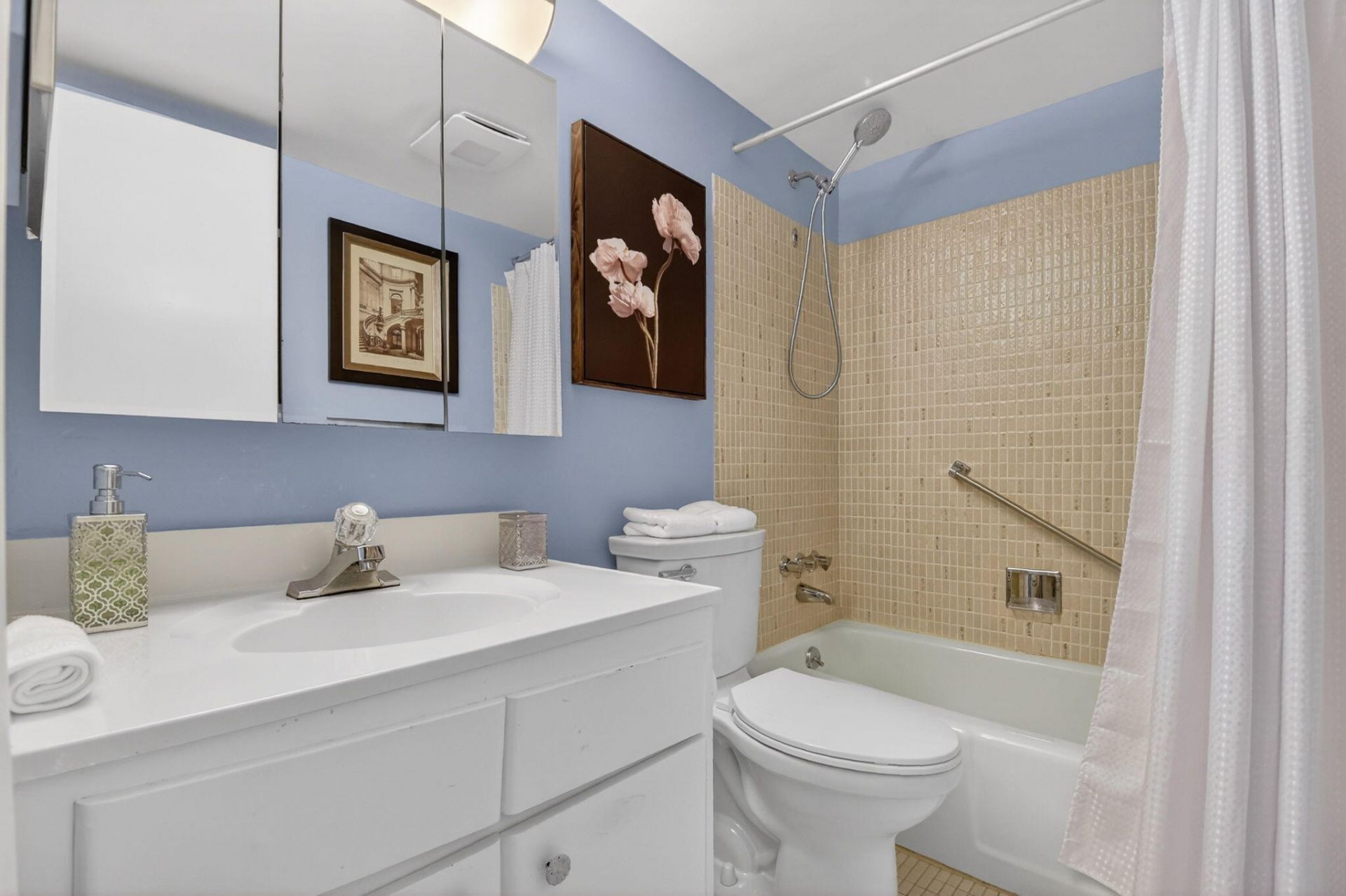 3160 Lake Osborne Dr, Unit 107, Lake Worth Beach, FL 33461 Photo