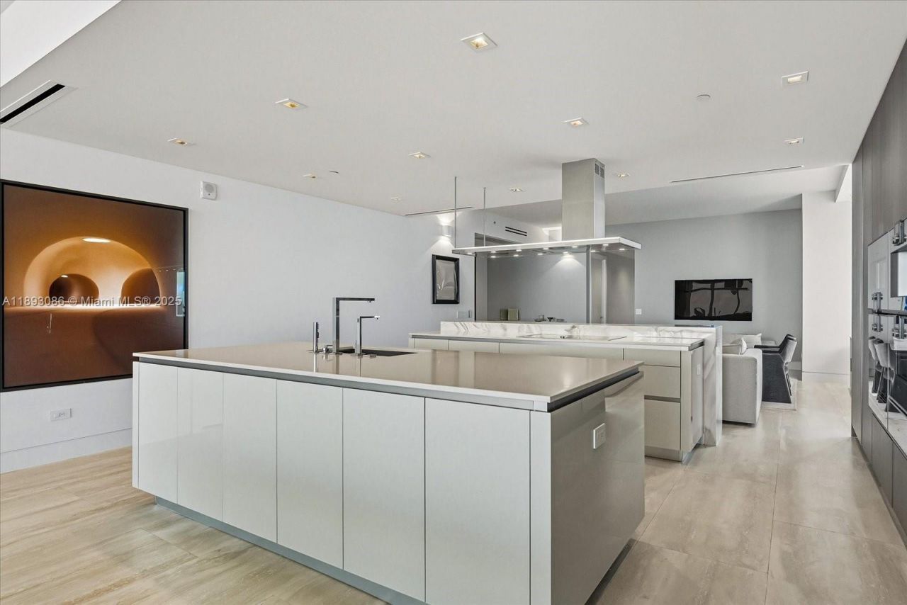 18501 Collins Ave, Unit 1001, Sunny Isles Beach, FL 33160 Photo