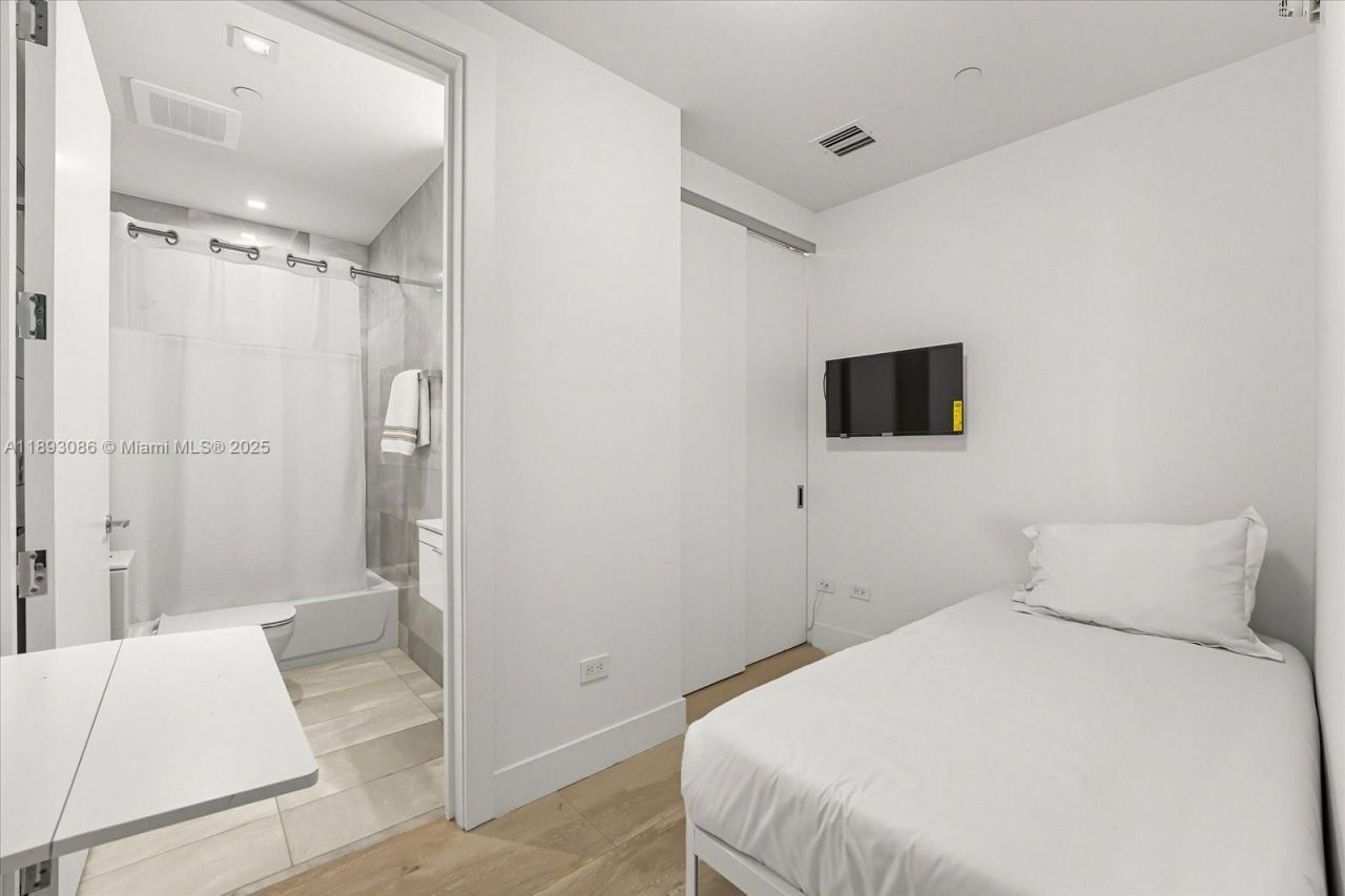 18501 Collins Ave, Unit 1001, Sunny Isles Beach, FL 33160 Photo