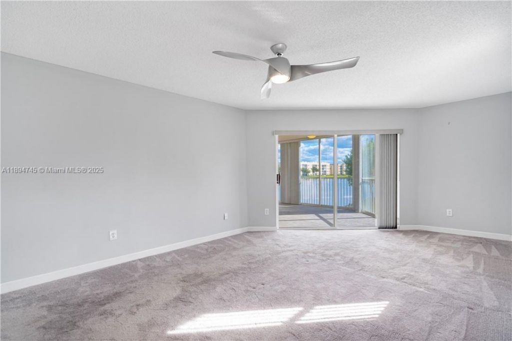 7440 Granville Dr, Unit 213, Tamarac, FL 33321 Photo