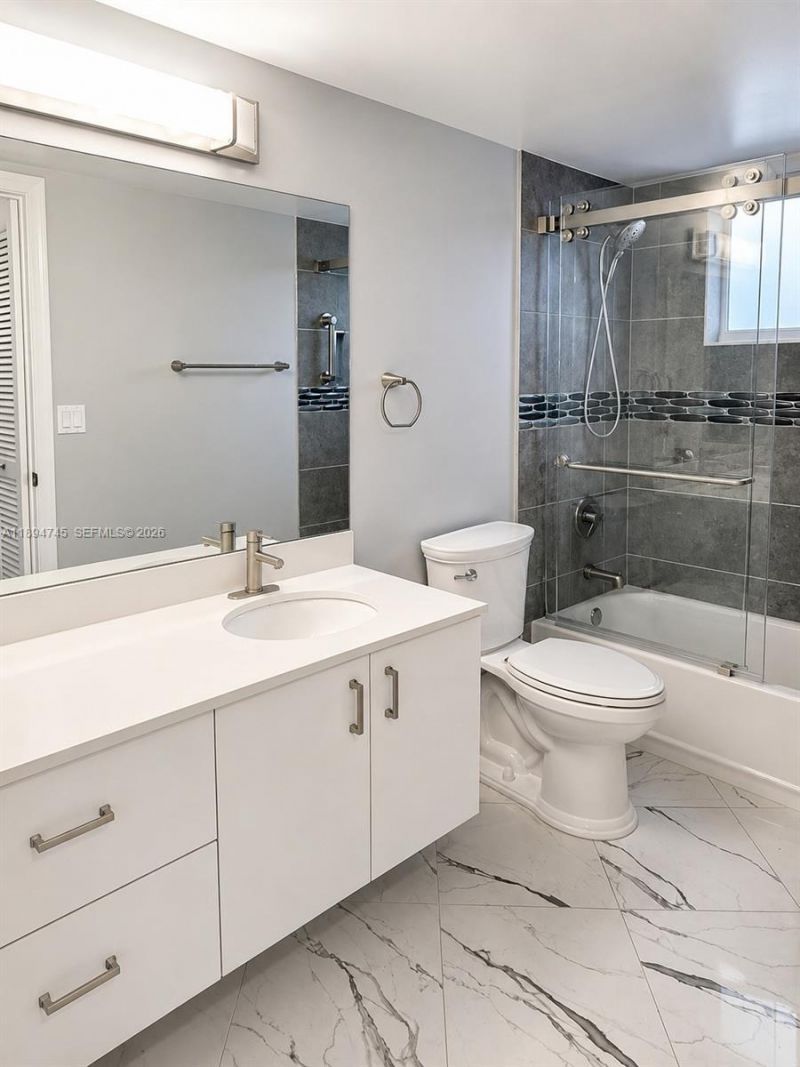 7440 Granville Dr, Unit 213, Tamarac, FL 33321 Photo
