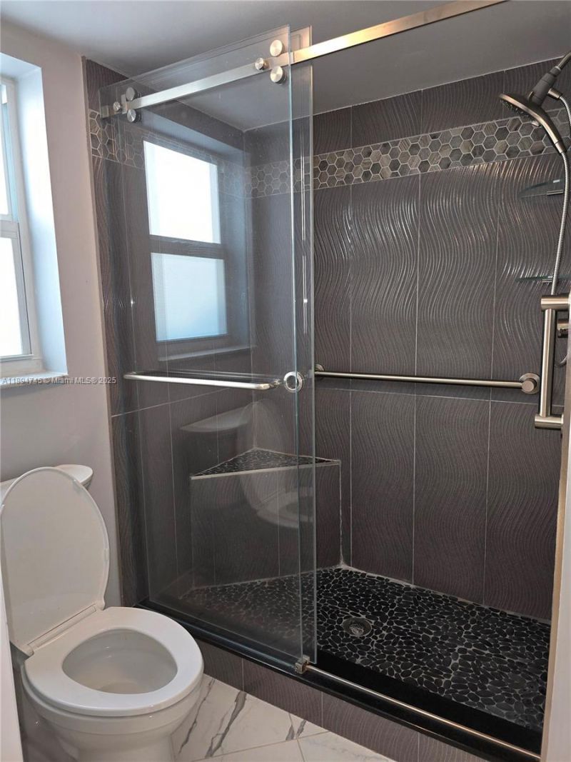 7440 Granville Dr, Unit 213, Tamarac, FL 33321 Photo