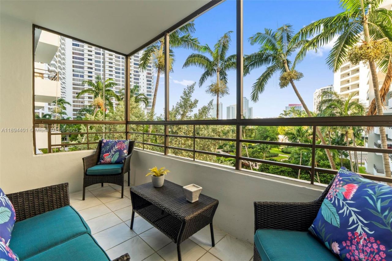 600 Three Islands Blvd, Unit 317, Hallandale Beach, FL 33009 Photo