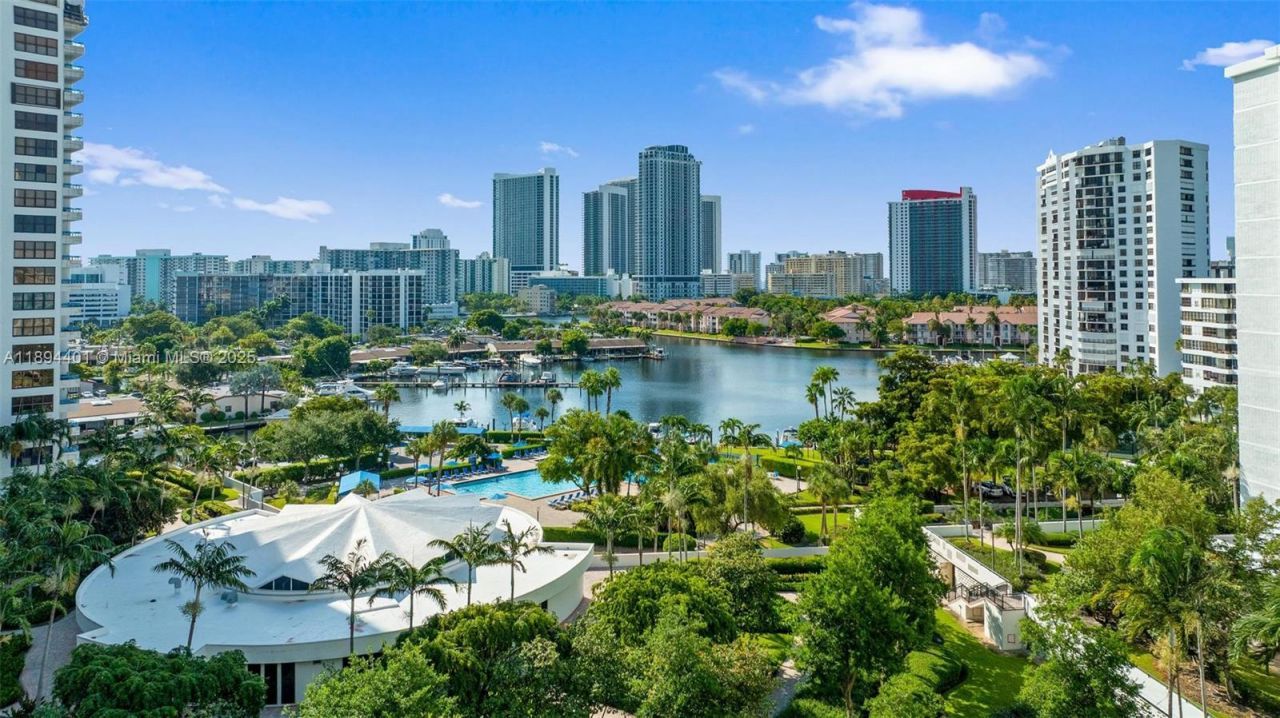 600 Three Islands Blvd, Unit 317, Hallandale Beach, FL 33009 Photo