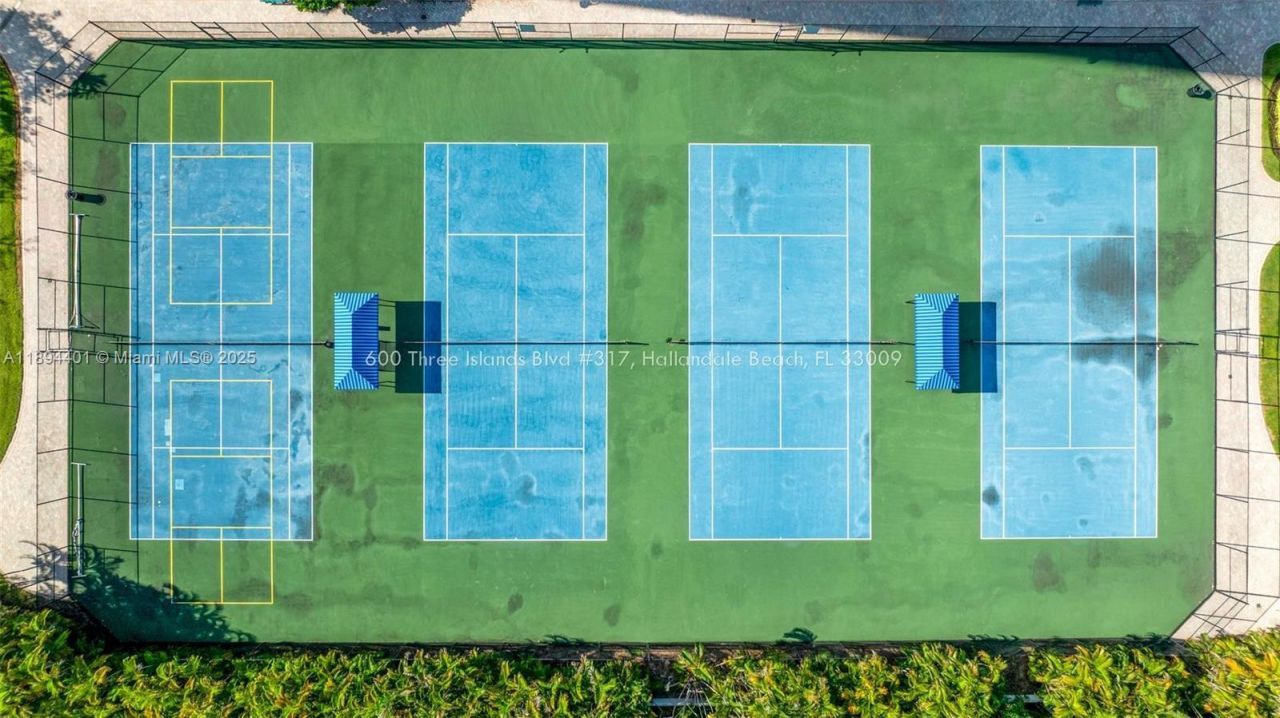 600 Three Islands Blvd, Unit 317, Hallandale Beach, FL 33009 Photo