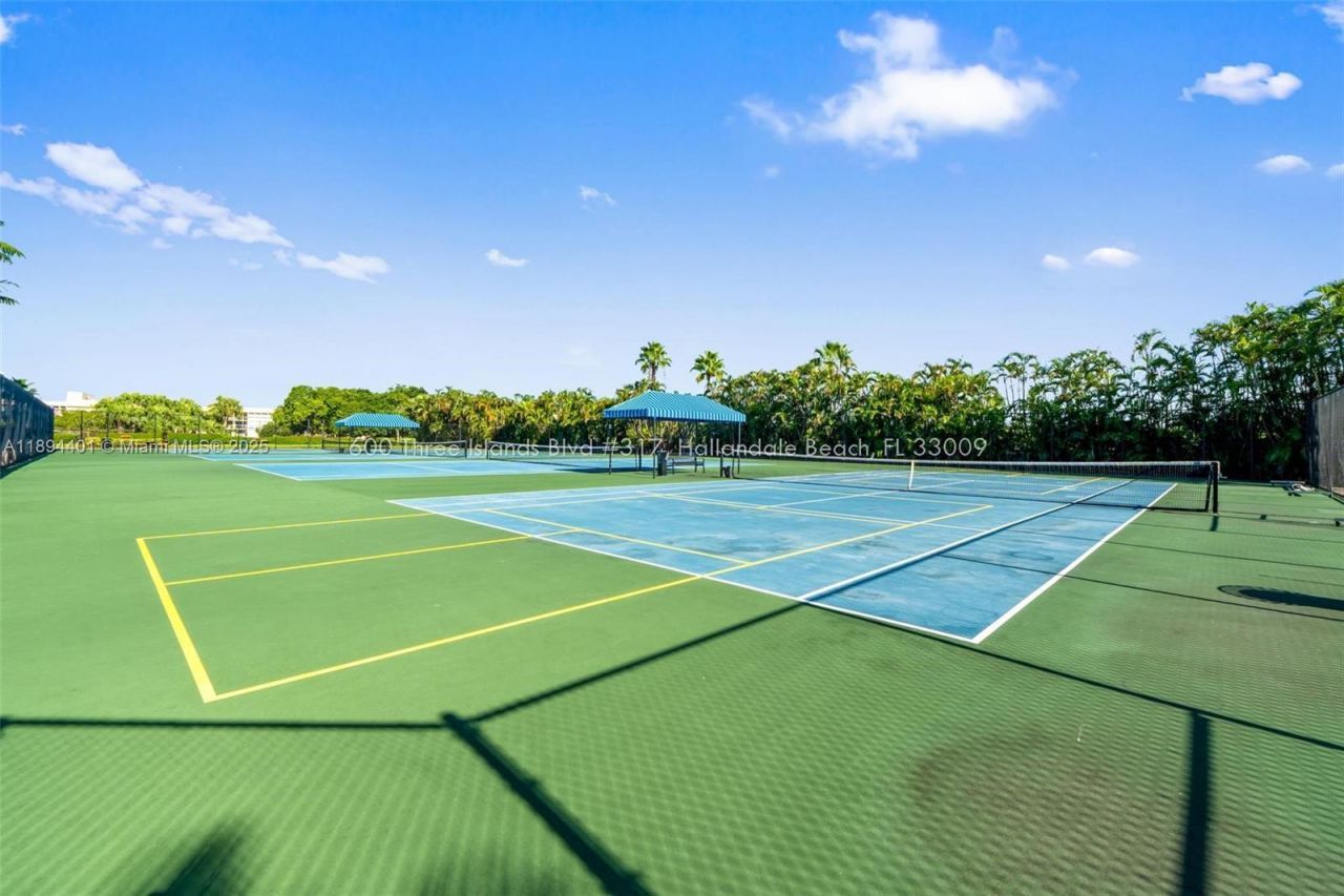 600 Three Islands Blvd, Unit 317, Hallandale Beach, FL 33009 Photo