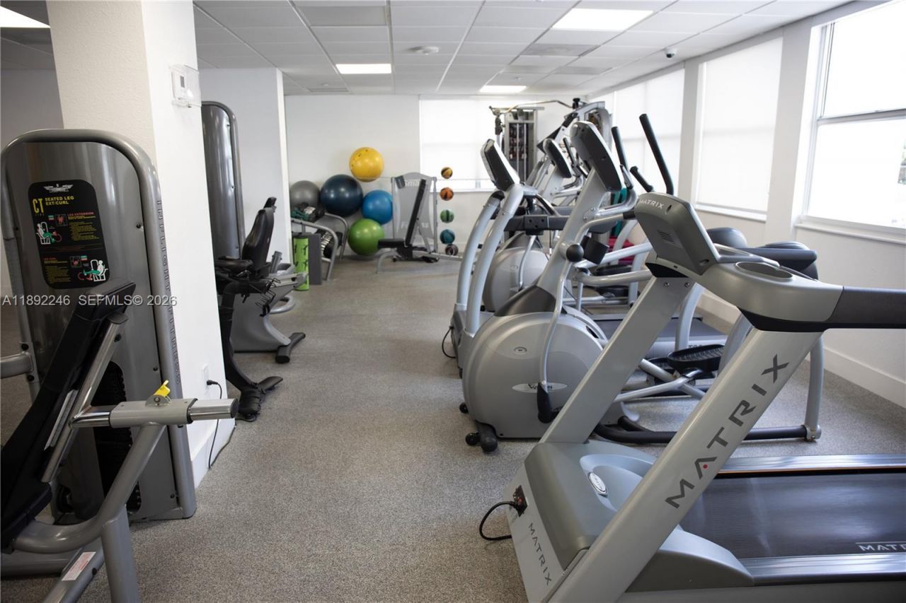 1420 Brickell Bay Dr, Unit 1506D, Miami, FL 33131 Photo