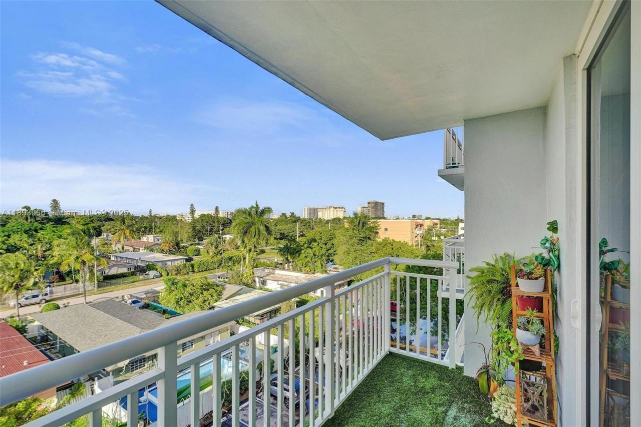 1251 NE 108th St, Unit 610, Miami, FL 33161 Photo