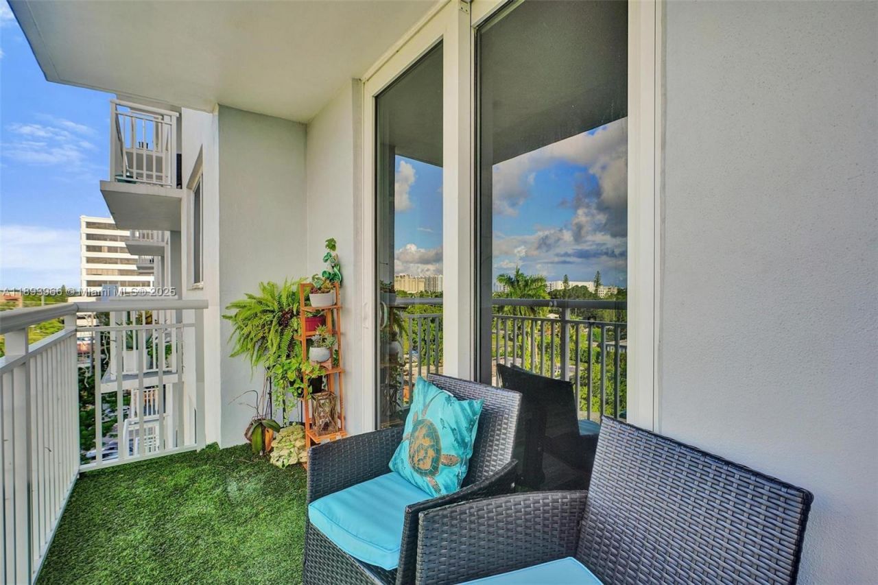 1251 NE 108th St, Unit 610, Miami, FL 33161 Photo