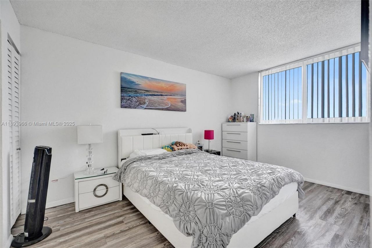 1251 NE 108th St, Unit 610, Miami, FL 33161 Photo