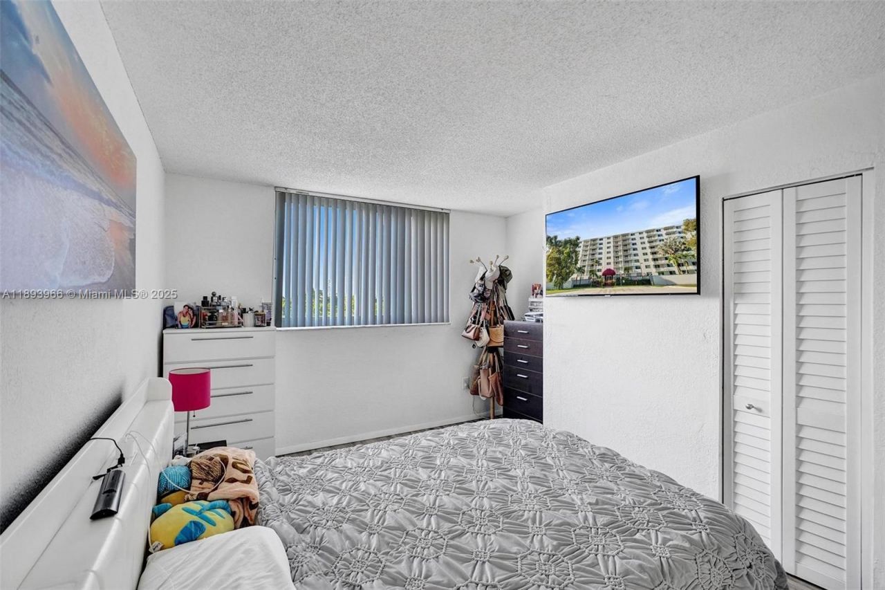 1251 NE 108th St, Unit 610, Miami, FL 33161 Photo