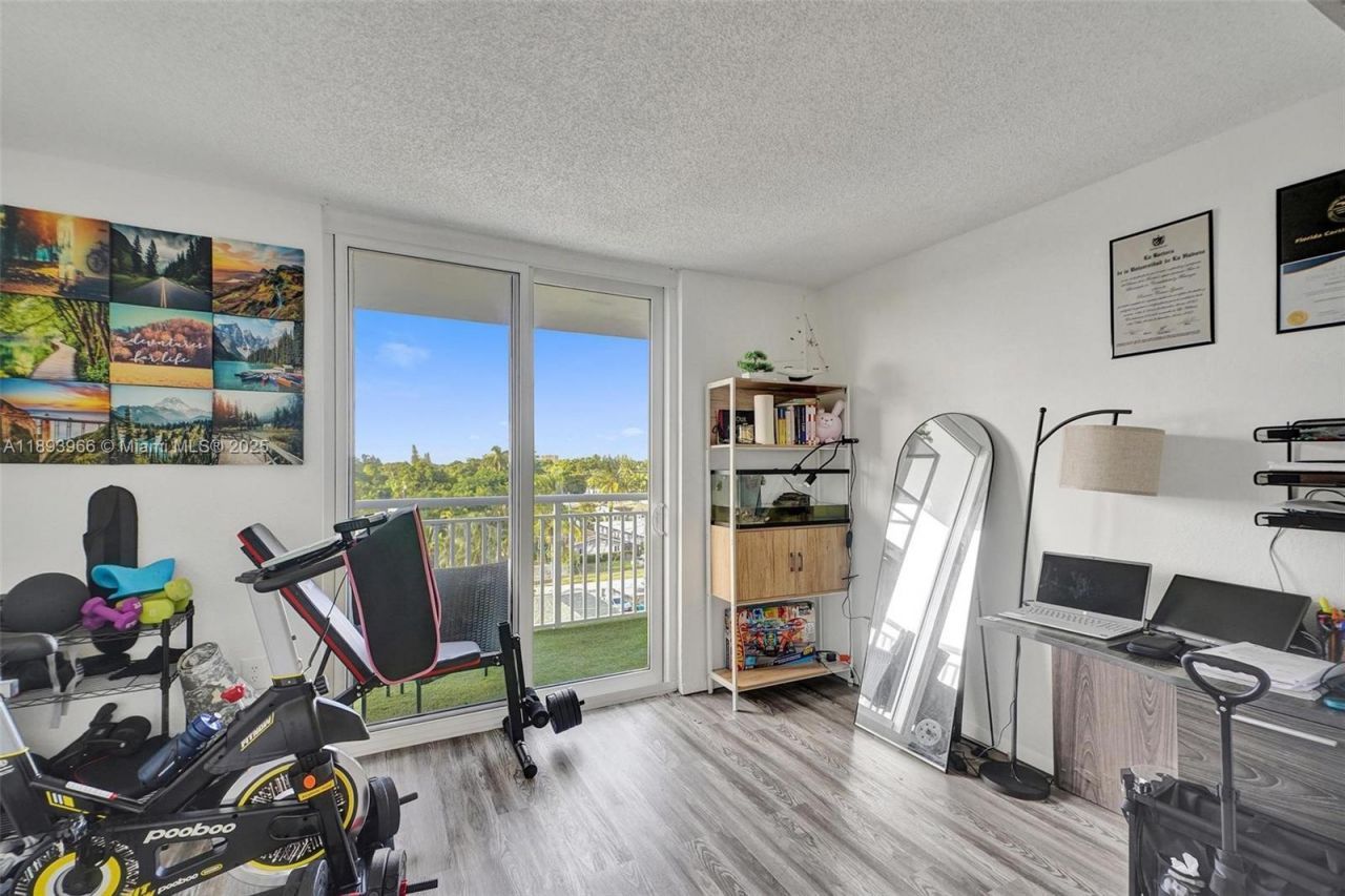 1251 NE 108th St, Unit 610, Miami, FL 33161 Photo