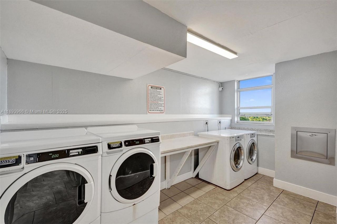 1251 NE 108th St, Unit 610, Miami, FL 33161 Photo