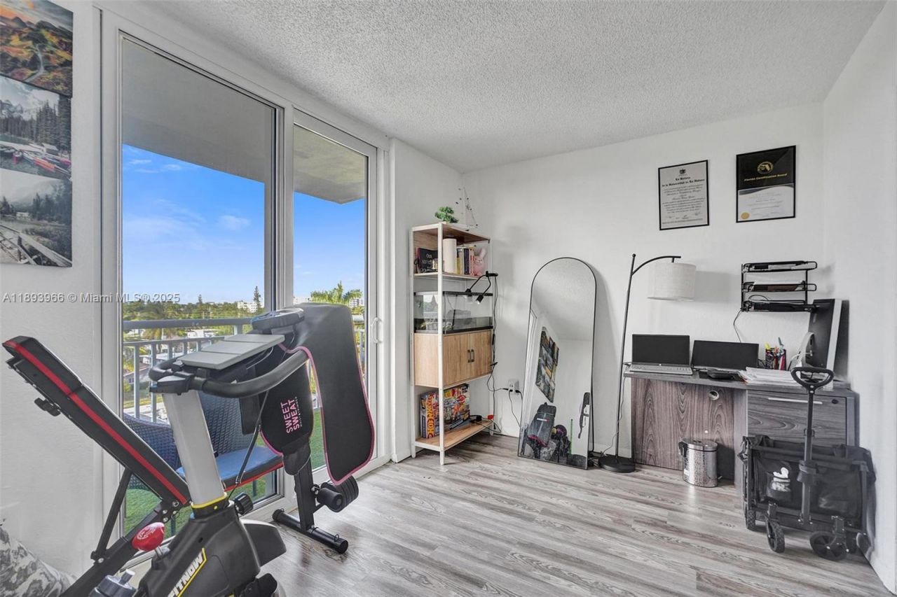 1251 NE 108th St, Unit 610, Miami, FL 33161 Photo