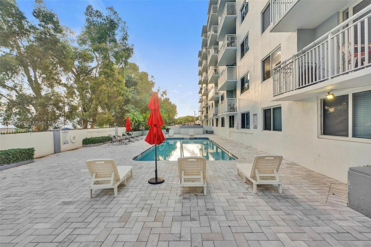 1251 NE 108th St, Unit 610, Miami, FL 33161 Photo