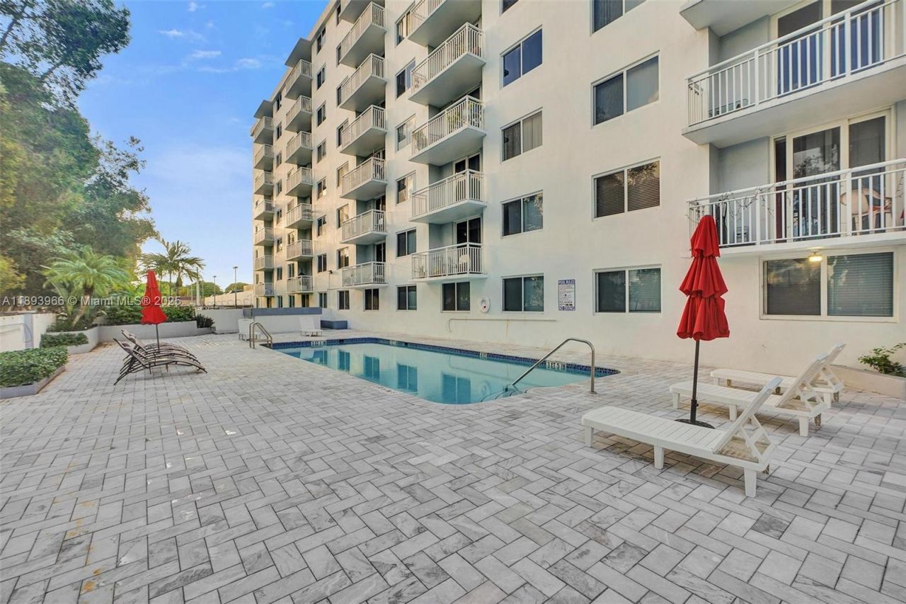 1251 NE 108th St, Unit 610, Miami, FL 33161 Photo