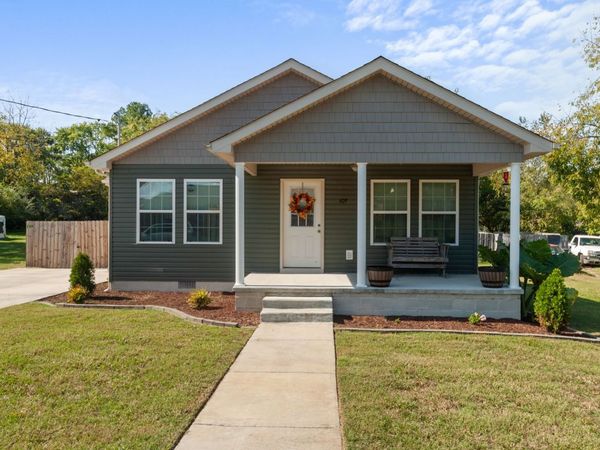 409 Kiwanis Ave, Fayetteville, TN 37334