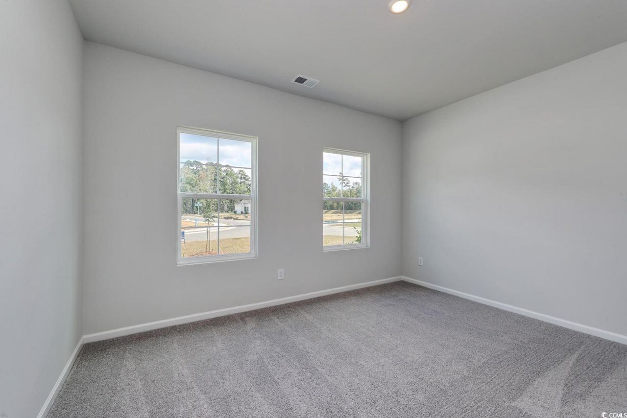 357 Garden Grove St Photo 10