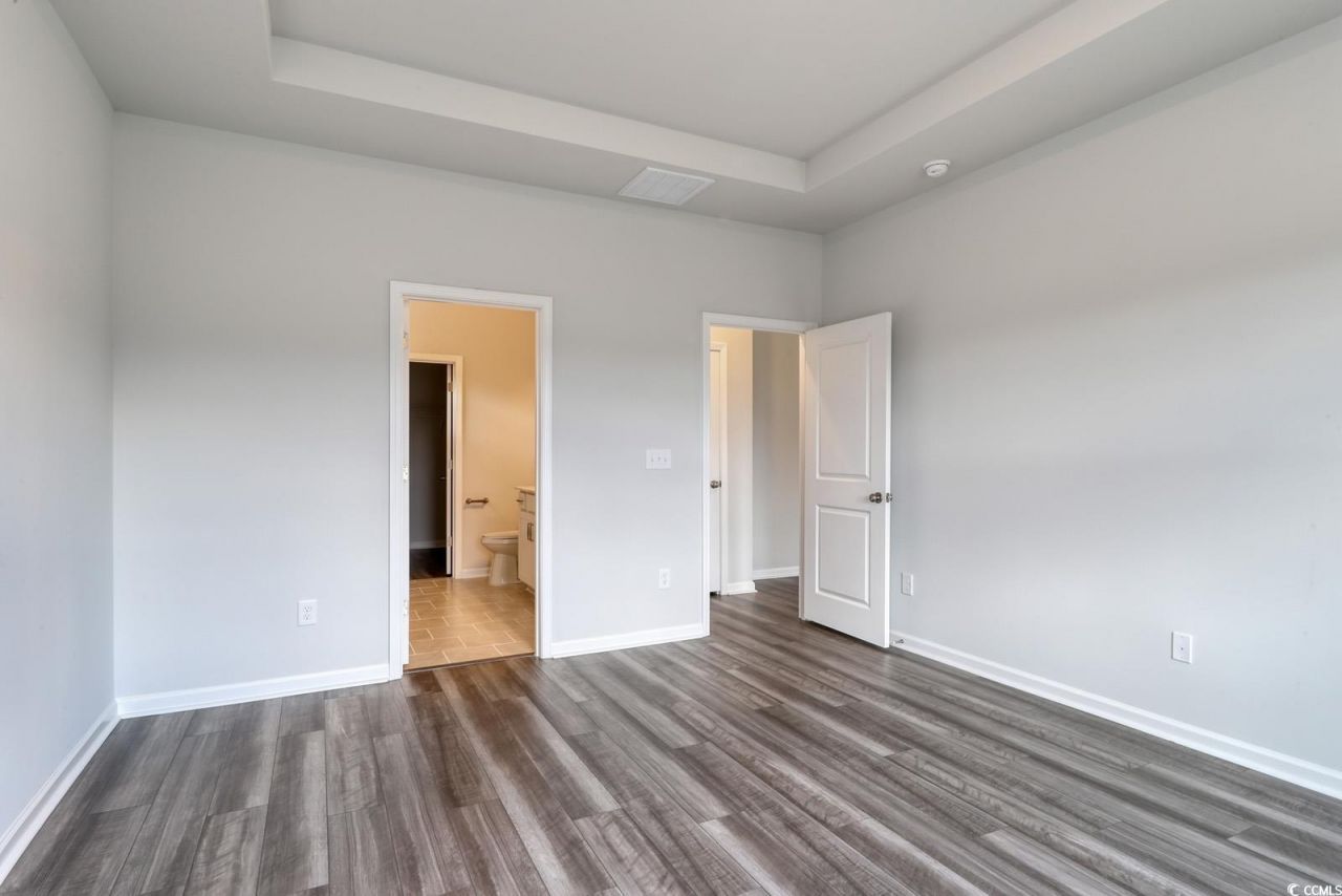 357 Garden Grove St Photo 22