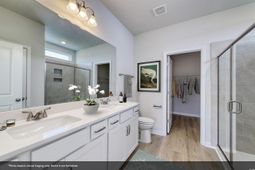 357 Garden Grove St photo 4