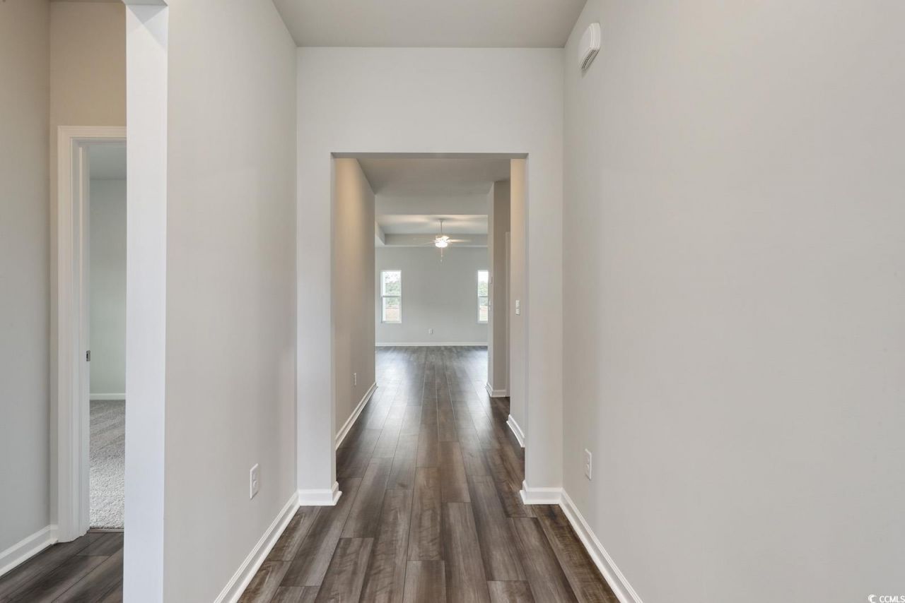 357 Garden Grove St Photo 9