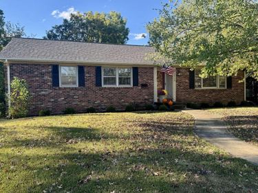 3479 Castleton Hill, Lexington, KY 40517